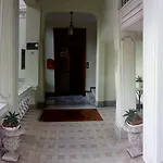 Virginia Lägenhetshotell Bordighera